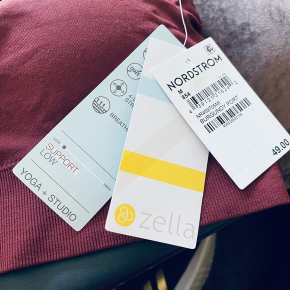 Zella. Sports Bra, M, Burgundy Port - Picture 3 of 5